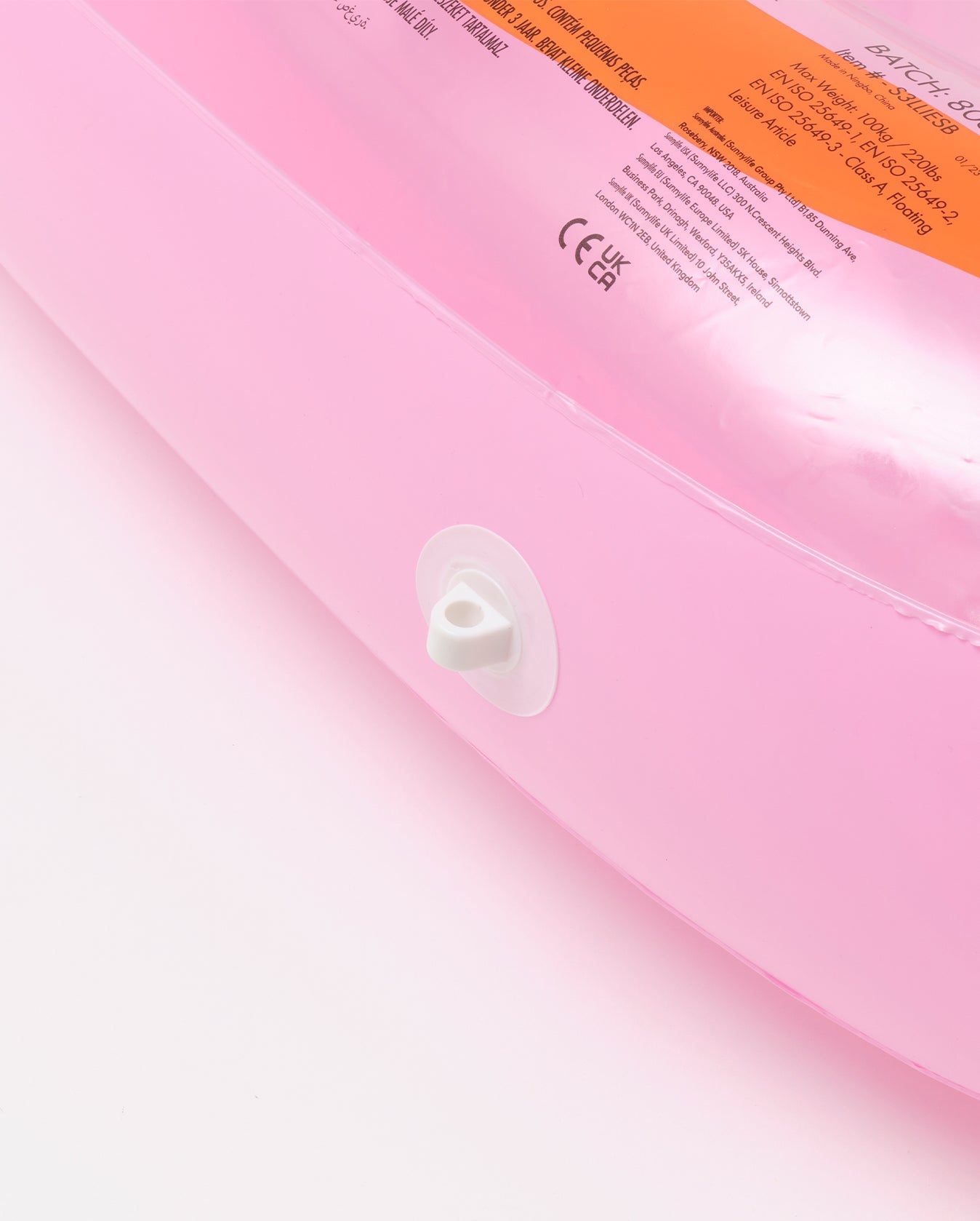Luxe Lie-On Float Strawberry
