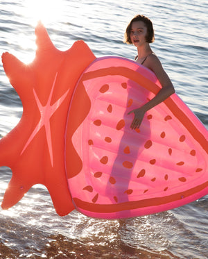 Luxe Lie-On Float Strawberry